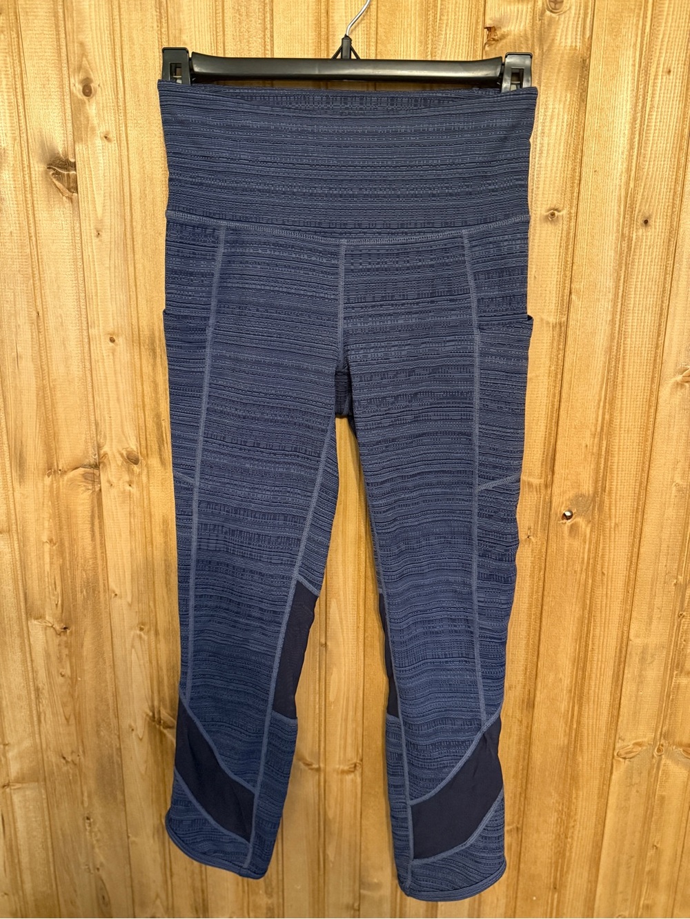 Athleta Navy Blue Patterned High-Waist Leggings XS Capri Mesh Pockets